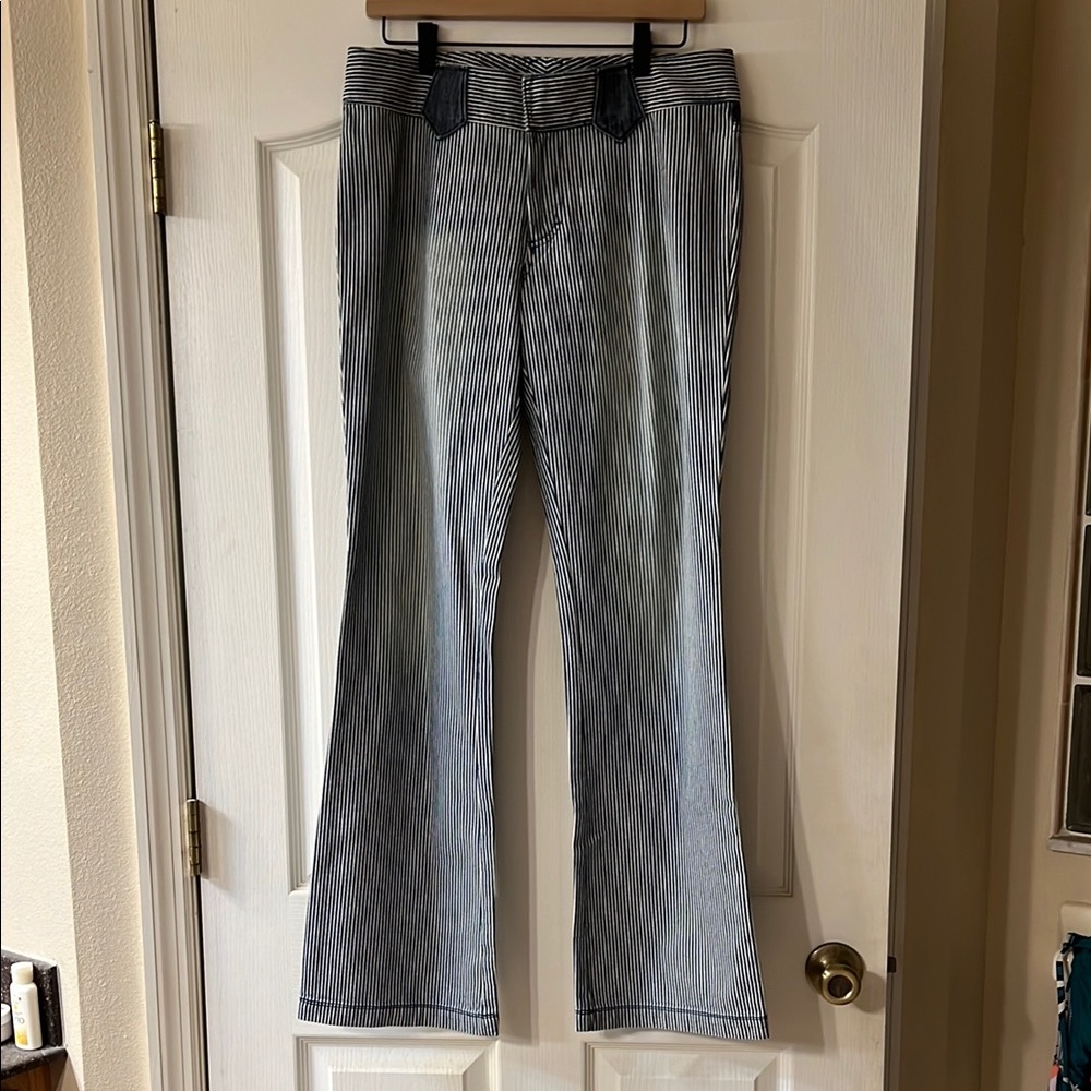 Women’s Armani Exchange Striped Trouser Cut Jeans Size 8